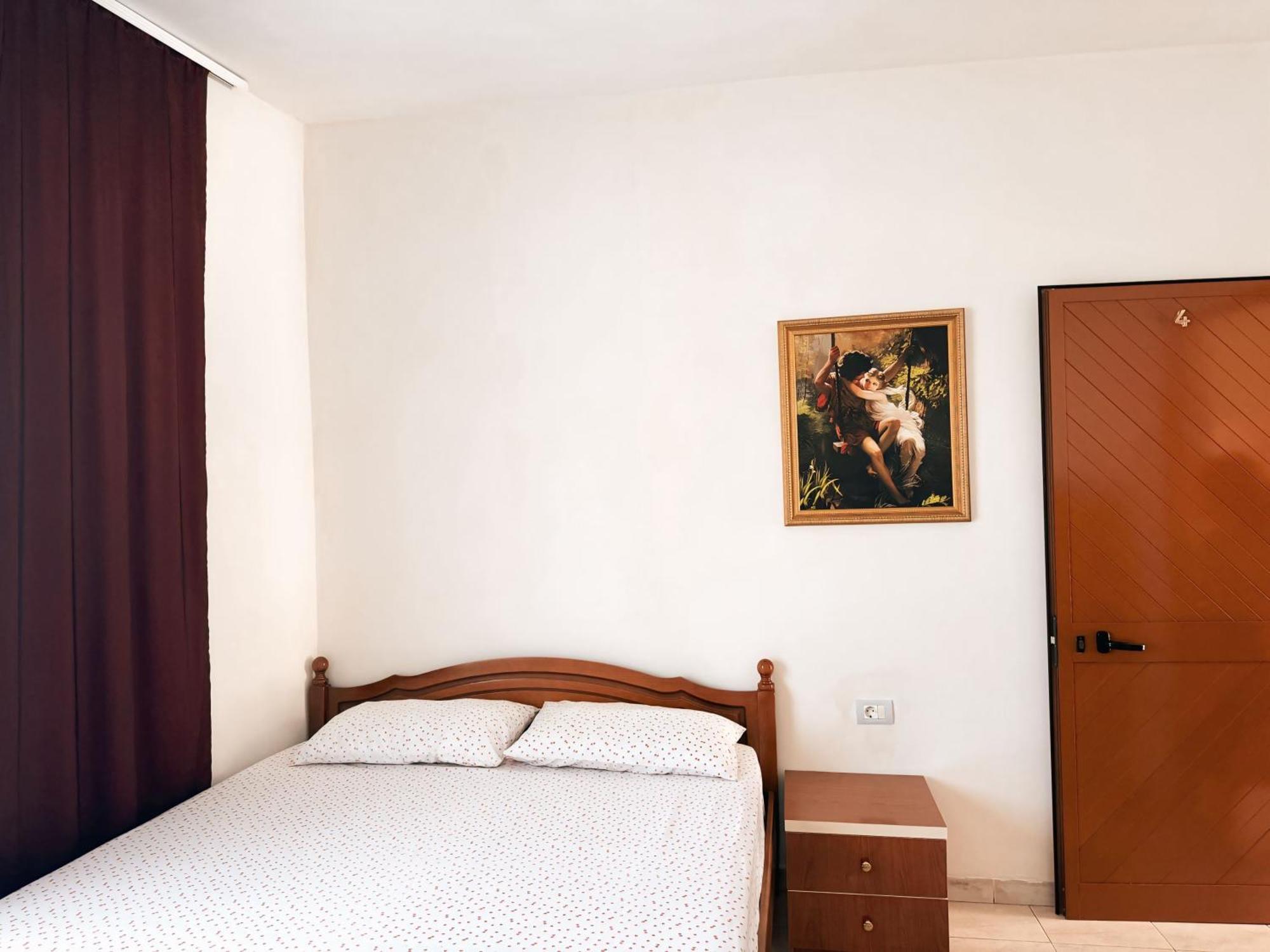 Ibras House Hotel Durres Bagian luar foto